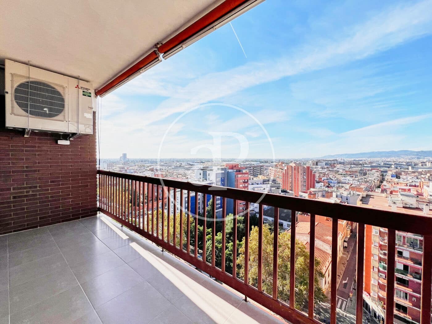 3 soveværelse Lejlighed til salg i L'Hospitalet de Llobregat - € 550.000 (Ref: 9220232)