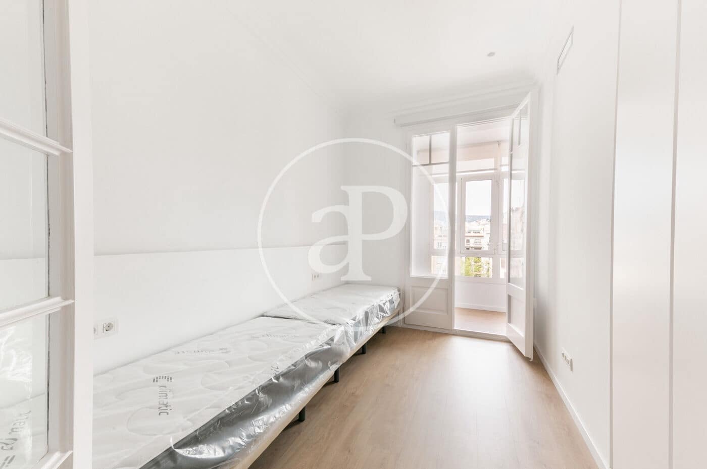 Apartamento de 3 habitaciones en Barcelona ciudad en alquiler - 3.467 € (Ref: 9228842)