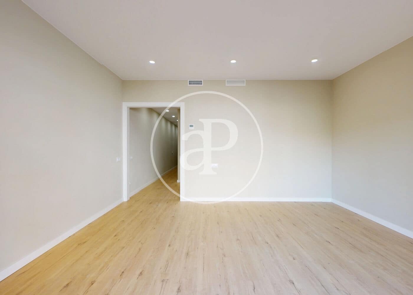 3 soveværelse Lejlighed til salg i Barcelona by - € 475.000 (Ref: 9228843)