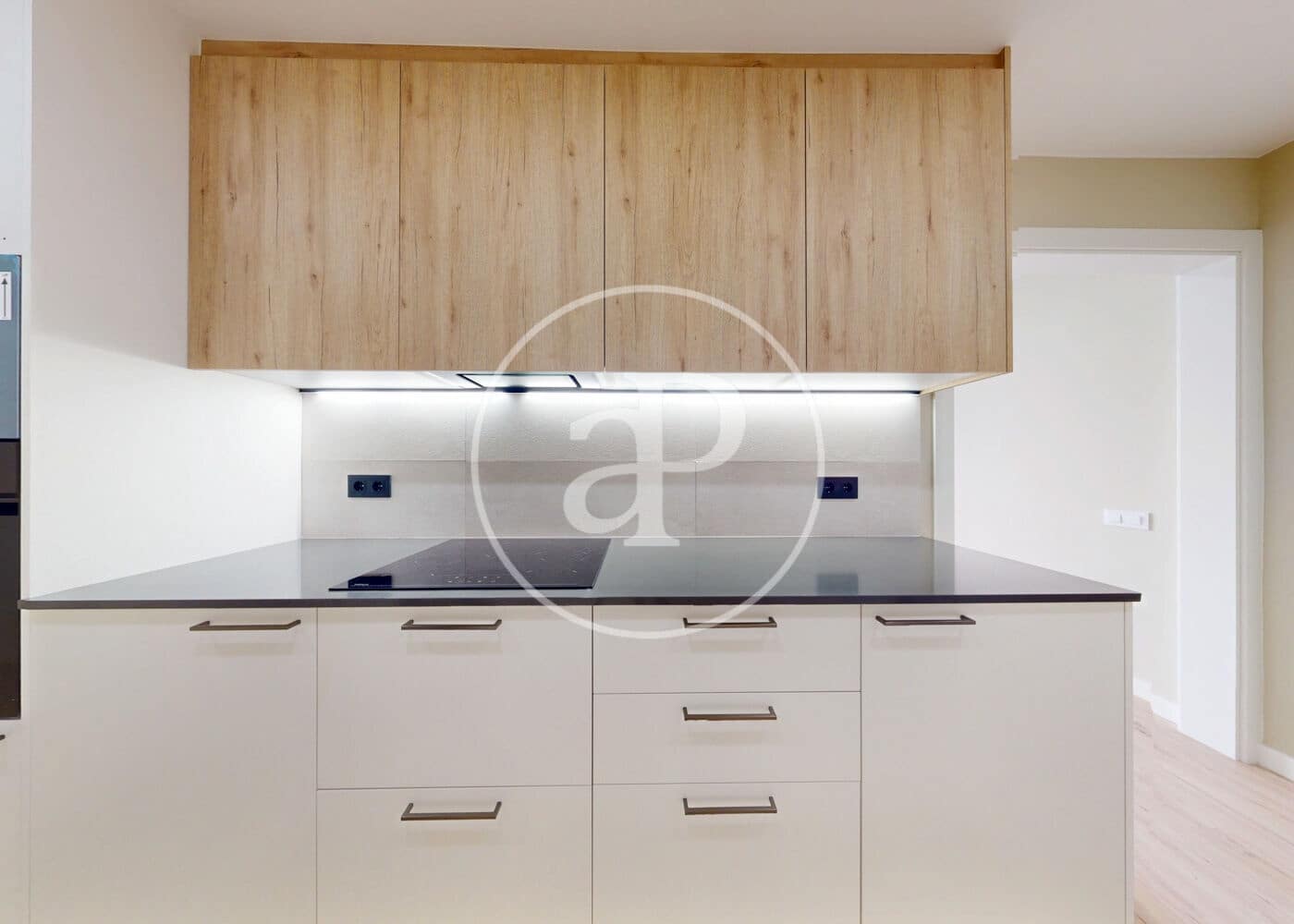 3 soveværelse Lejlighed til salg i Barcelona by - € 475.000 (Ref: 9228843)