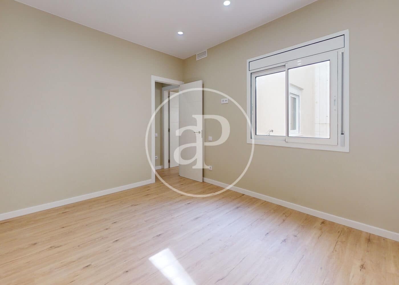 3 soveværelse Lejlighed til salg i Barcelona by - € 475.000 (Ref: 9228843)