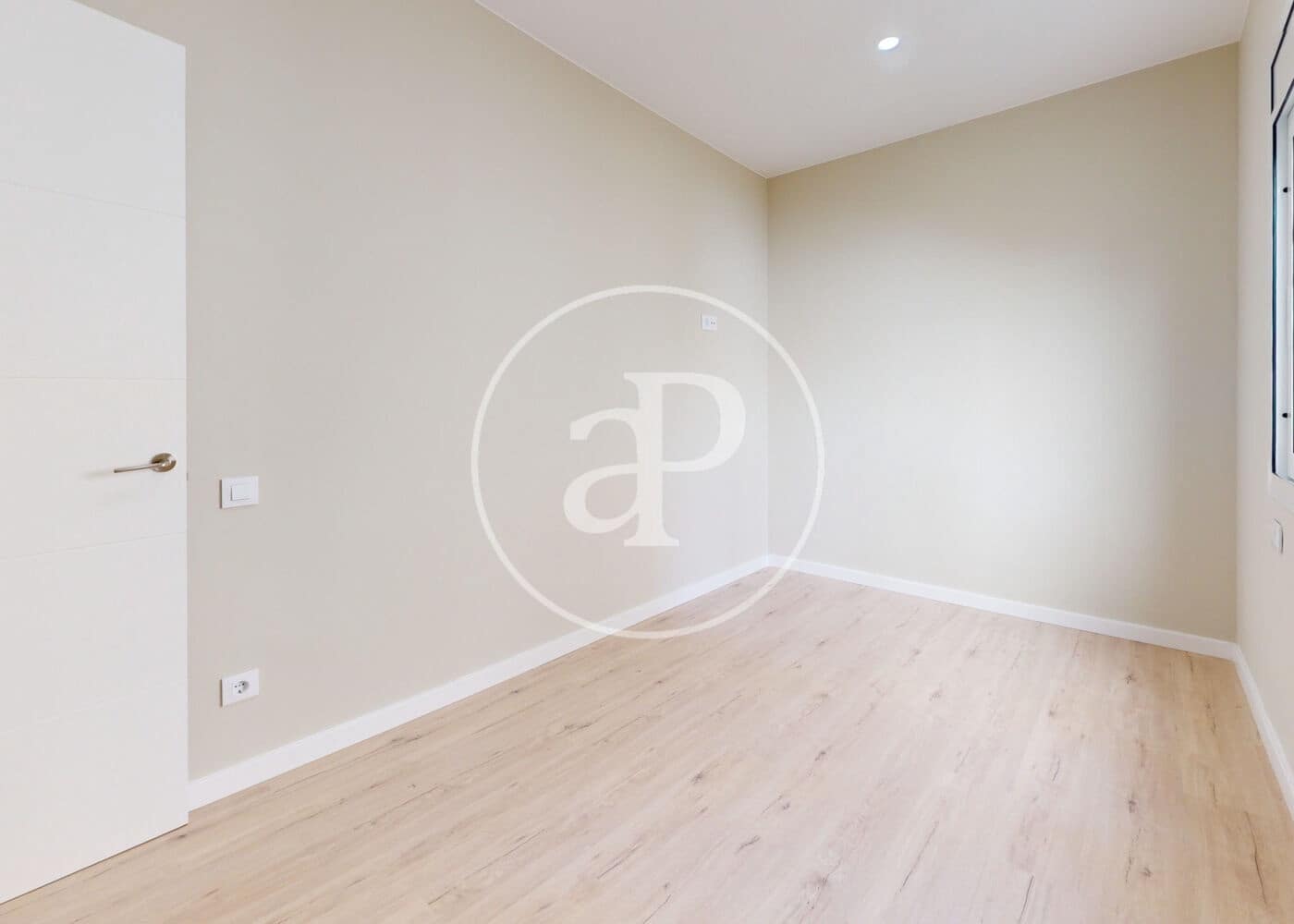 3 soveværelse Lejlighed til salg i Barcelona by - € 475.000 (Ref: 9228843)