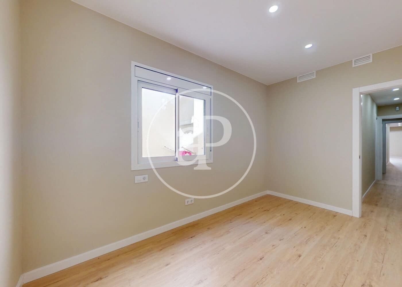 3 soveværelse Lejlighed til salg i Barcelona by - € 475.000 (Ref: 9228843)