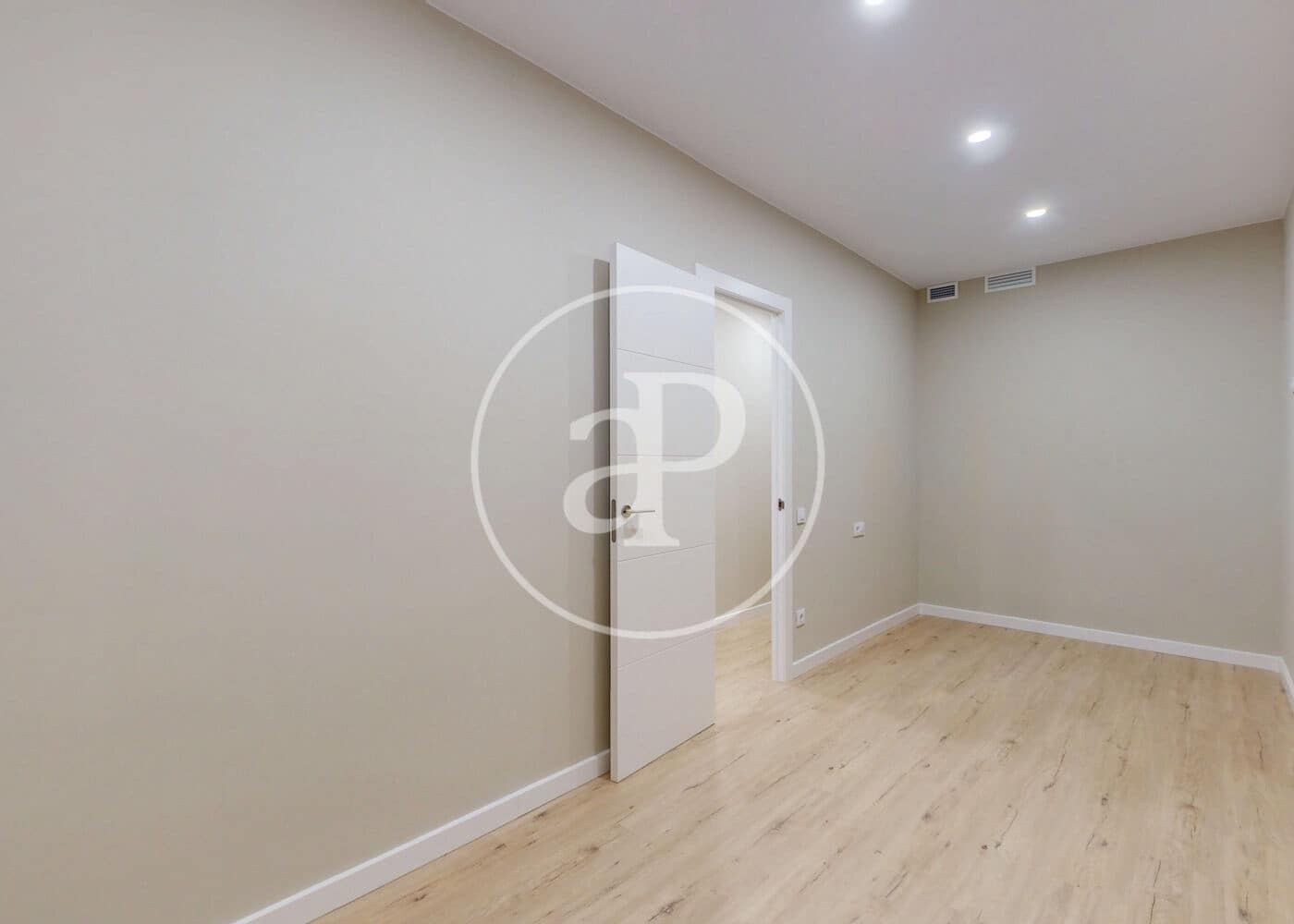 3 soveværelse Lejlighed til salg i Barcelona by - € 475.000 (Ref: 9228843)