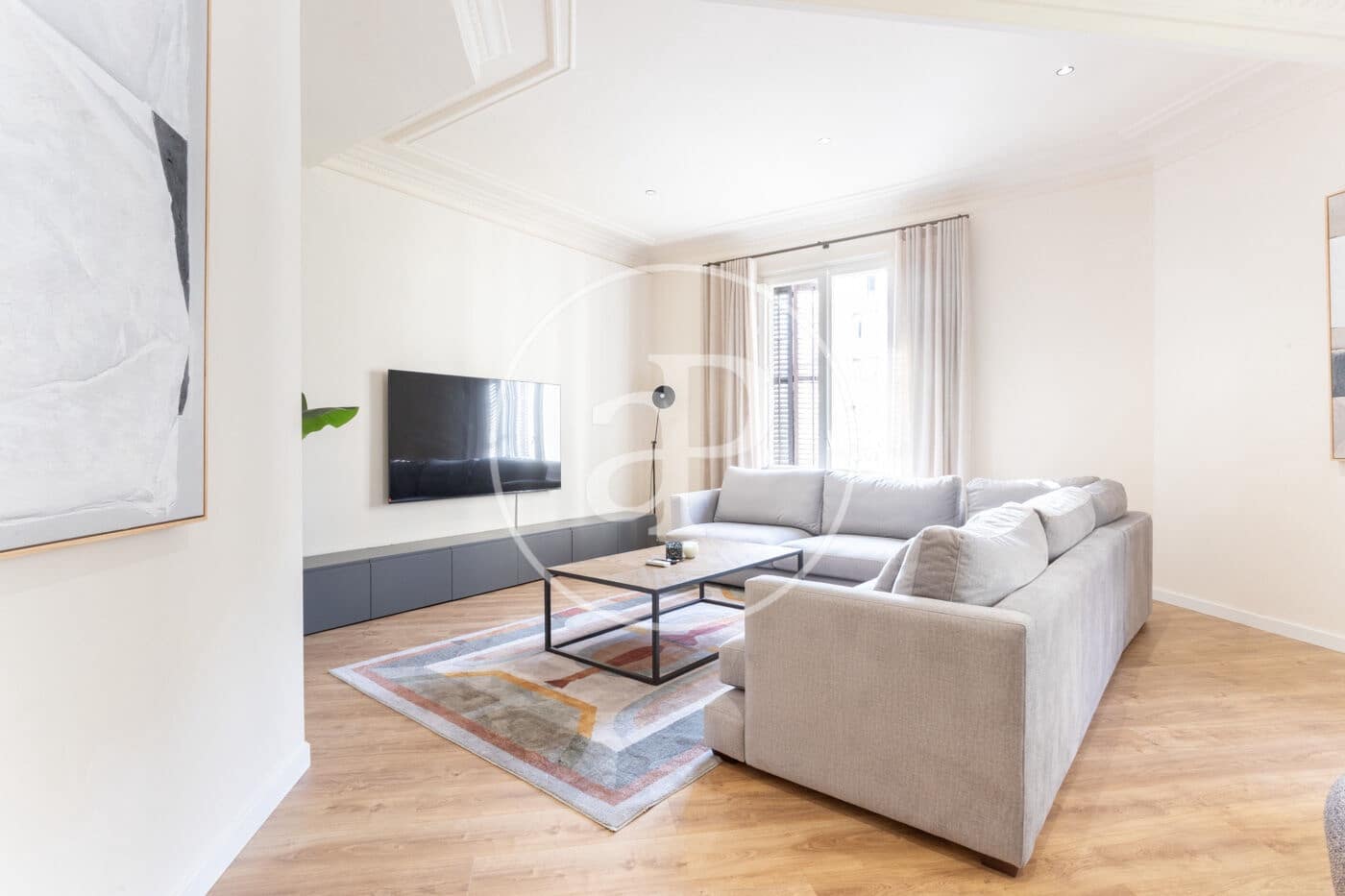 5 soveværelse Lejlighed til leje i Barcelona by - € 6.500 (Ref: 9232864)