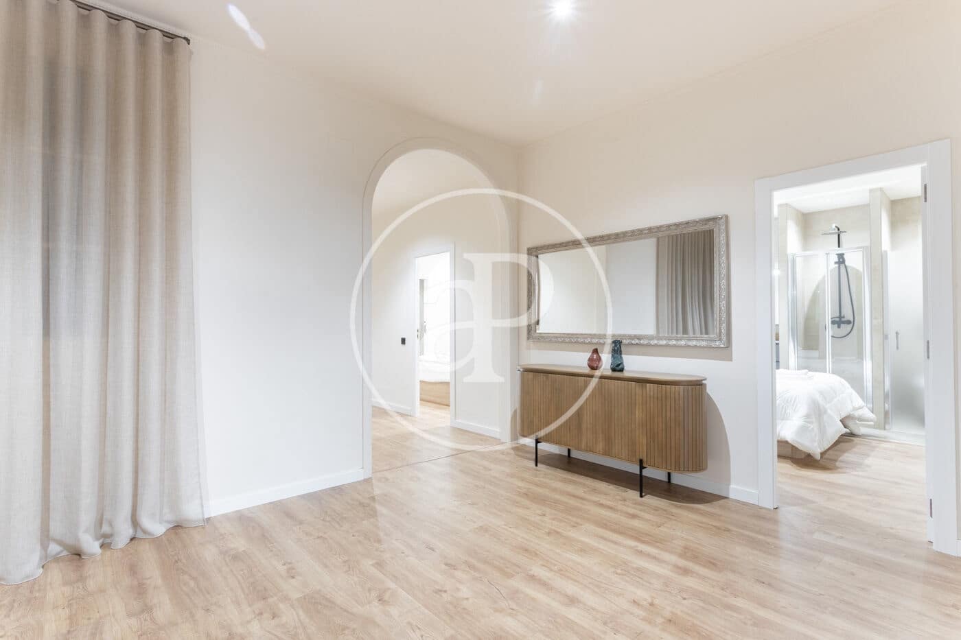 5 soveværelse Lejlighed til leje i Barcelona by - € 6.500 (Ref: 9232864)