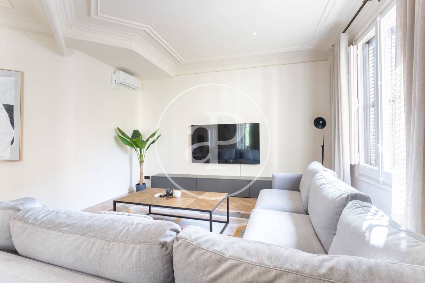 5 soveværelse Lejlighed til leje i Barcelona by - € 6.500 (Ref: 9232864)