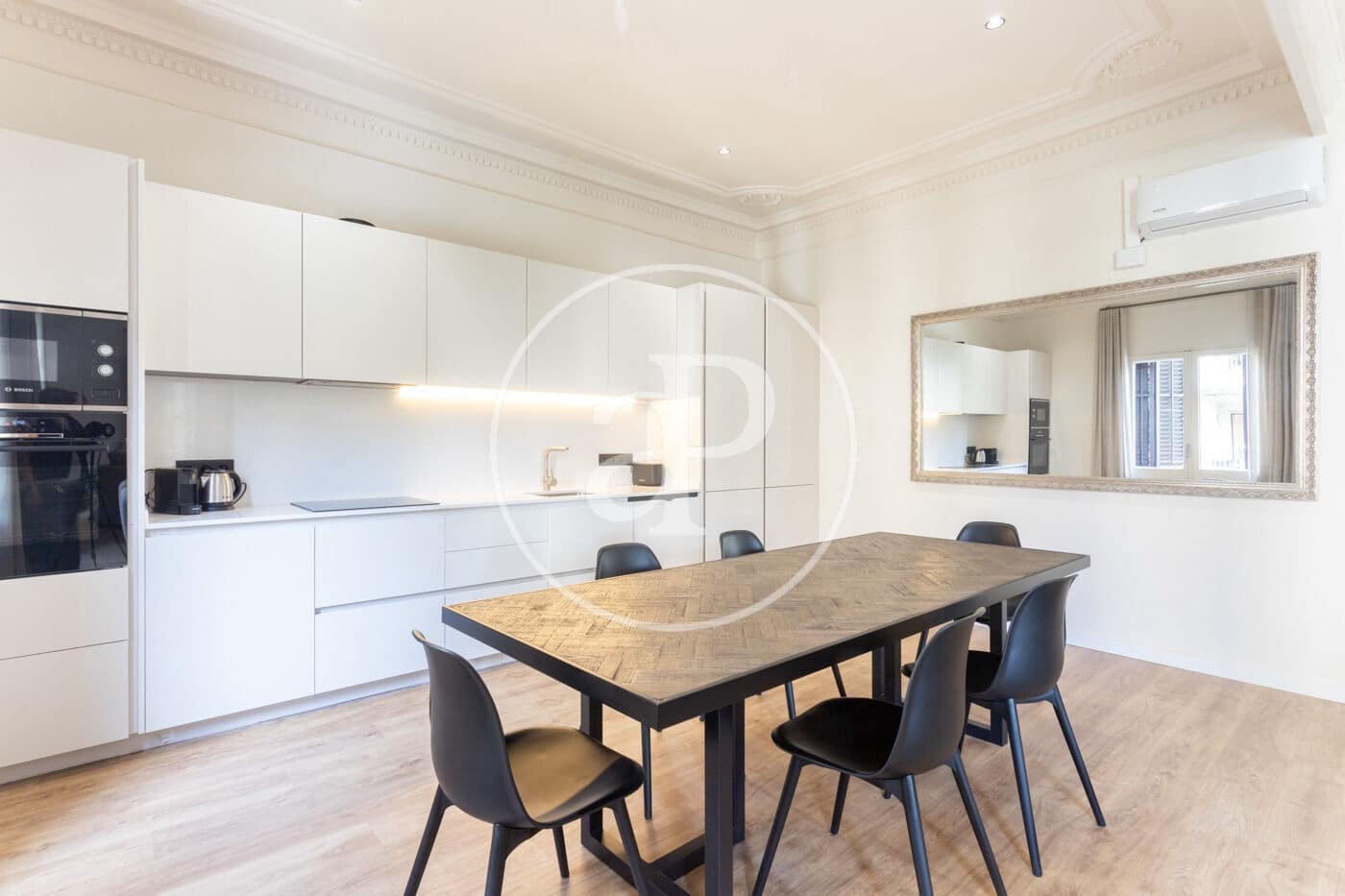 5 soveværelse Lejlighed til leje i Barcelona by - € 6.500 (Ref: 9232864)