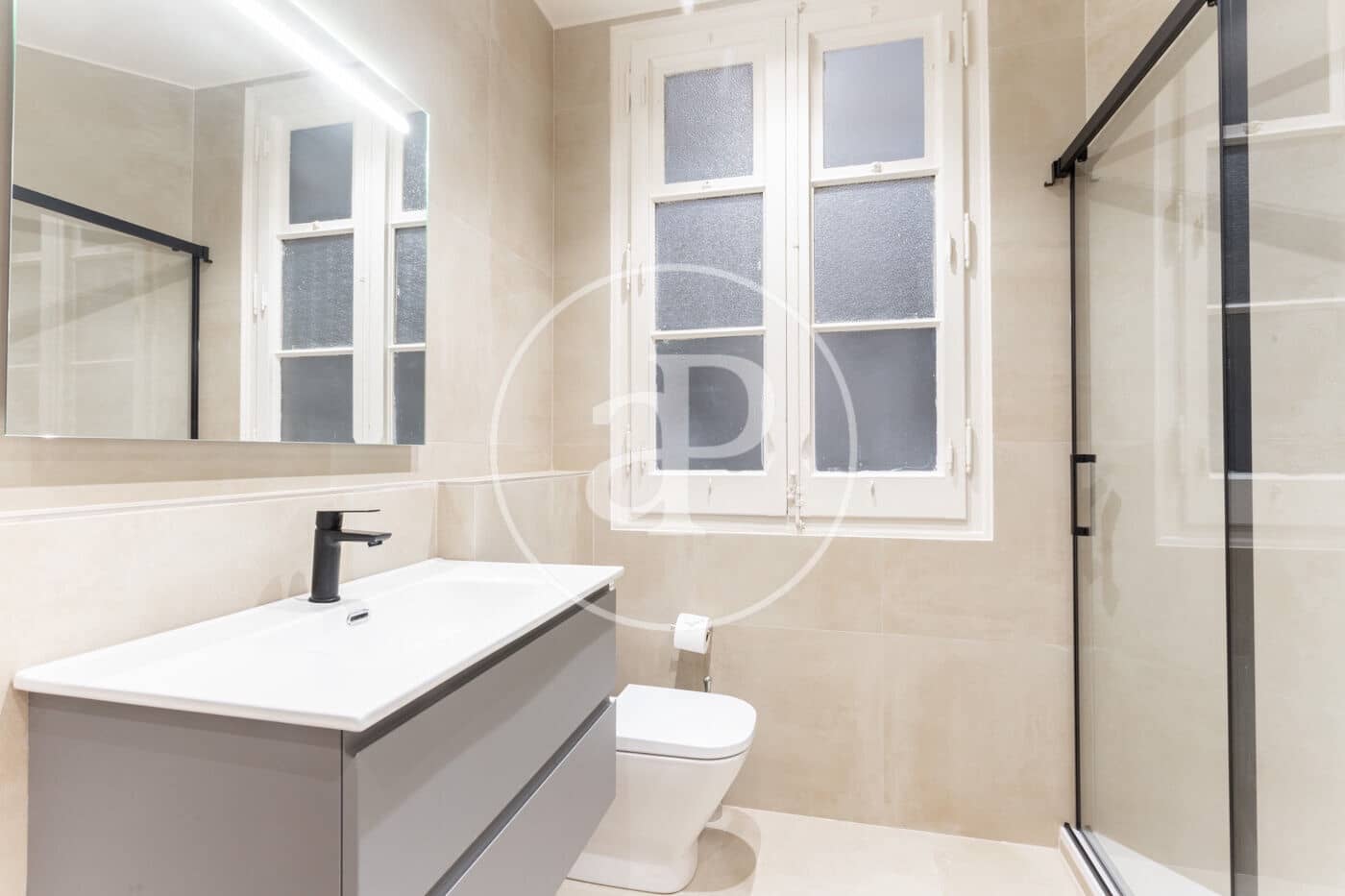 5 soveværelse Lejlighed til leje i Barcelona by - € 6.500 (Ref: 9232864)