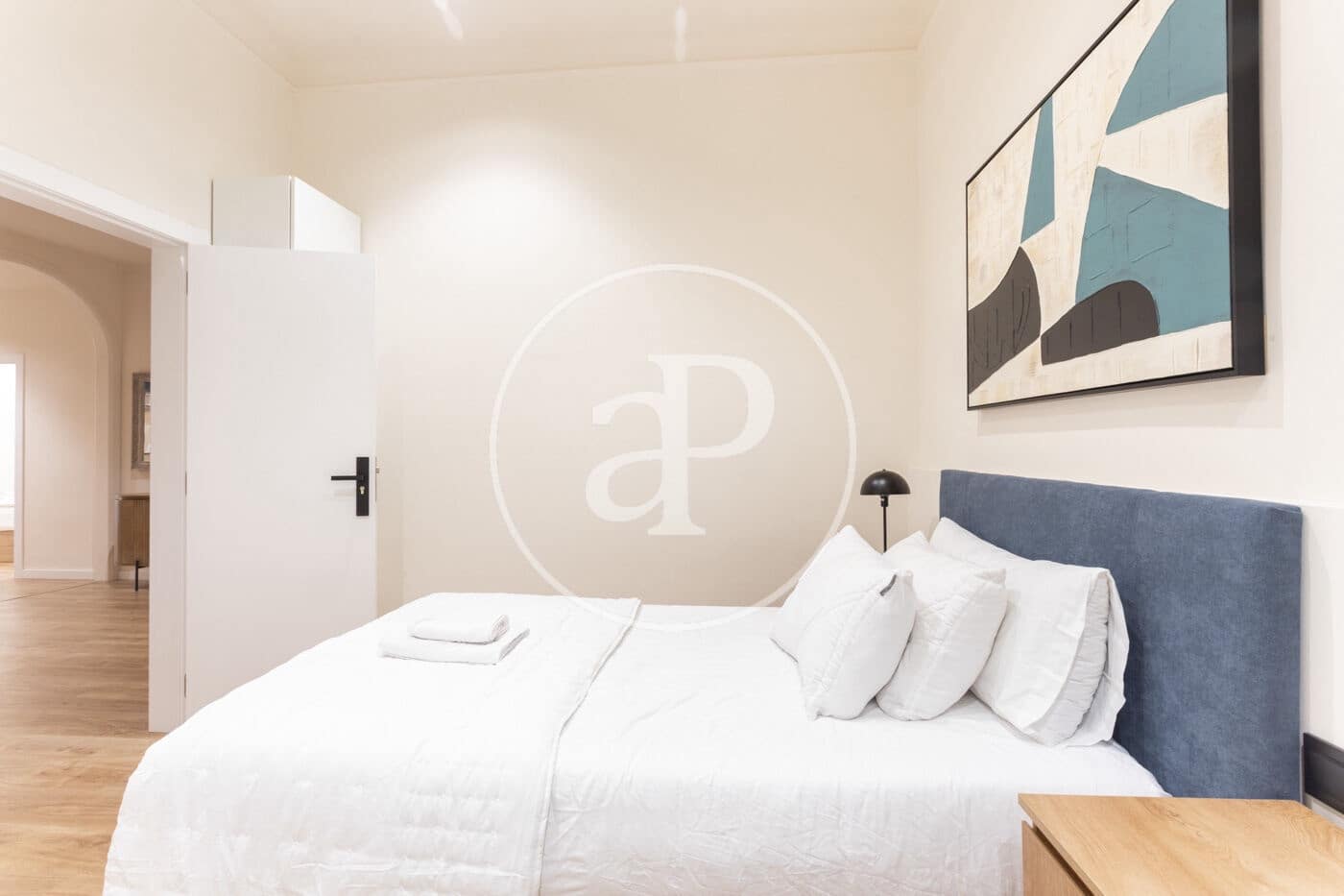 5 soveværelse Lejlighed til leje i Barcelona by - € 6.500 (Ref: 9232864)