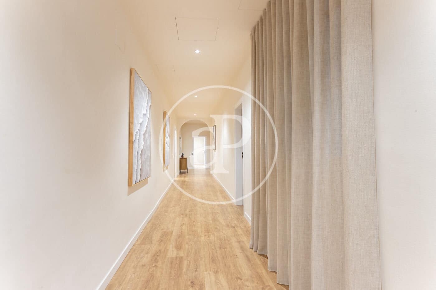 5 soveværelse Lejlighed til leje i Barcelona by - € 6.500 (Ref: 9232864)