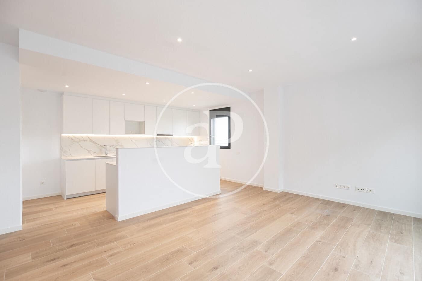 3 sovrum Takvåning att hyra i Esplugues de Llobregat - 3 600 € (Ref: 9232871)