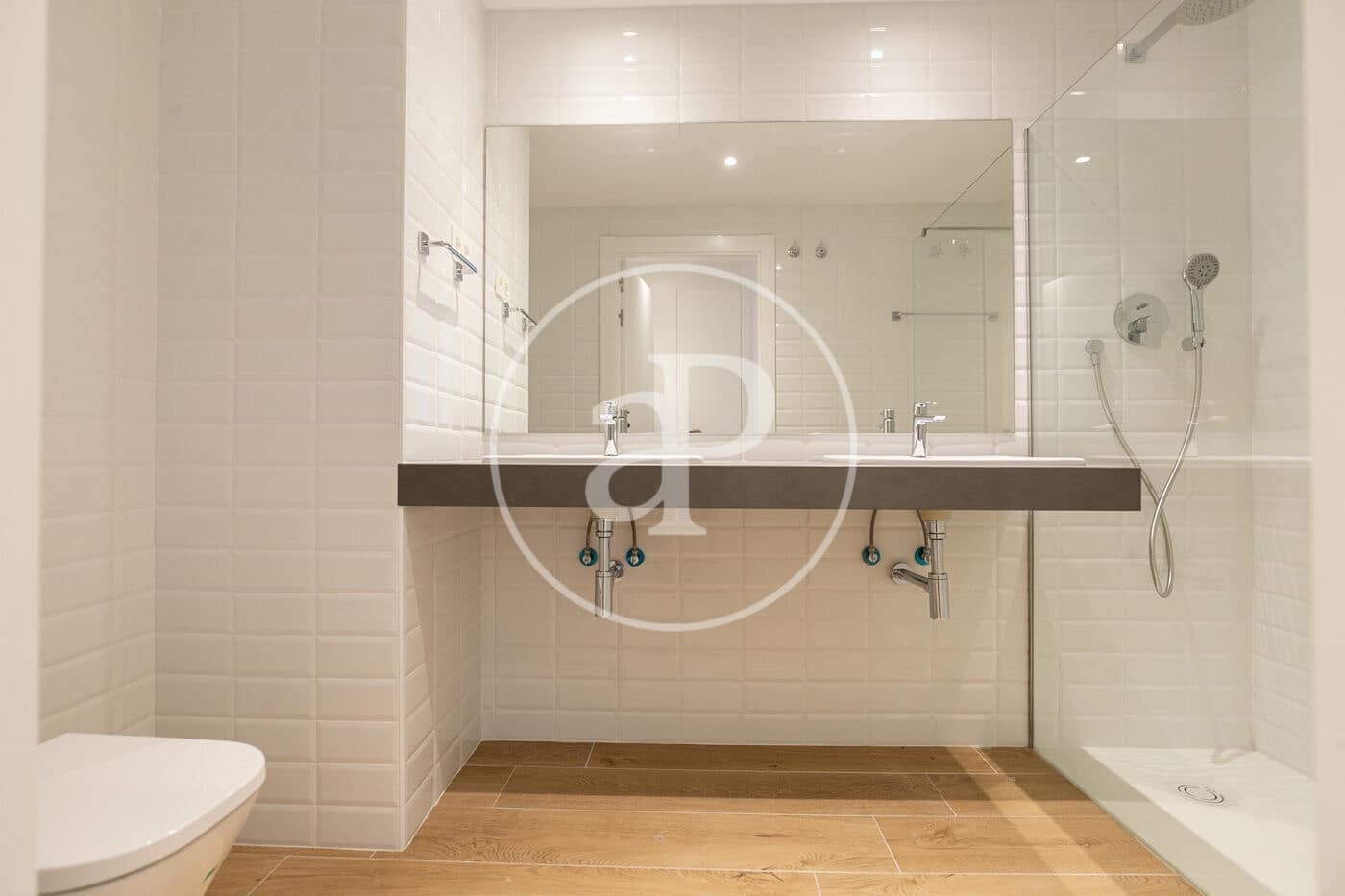 3 sovrum Takvåning att hyra i Esplugues de Llobregat - 3 600 € (Ref: 9232871)