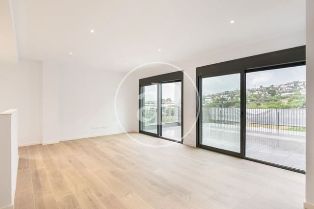 3 bedroom Penthouse for rent in Esplugues de Llobregat - € 3,600 (Ref: 9232871)