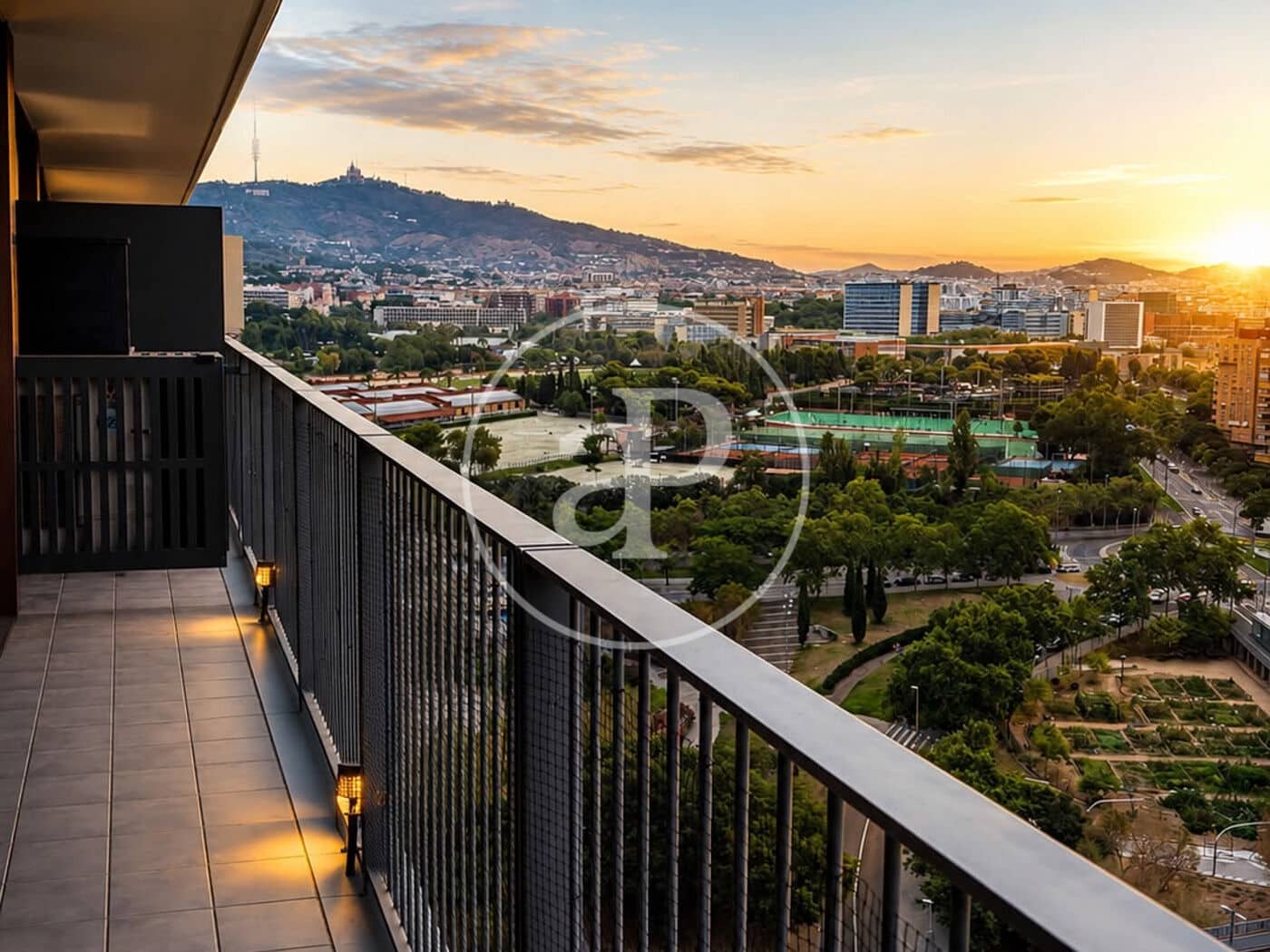 2 soverom Penthouse til salgs i Barcelona by - € 655 000 (Ref: 9236865)