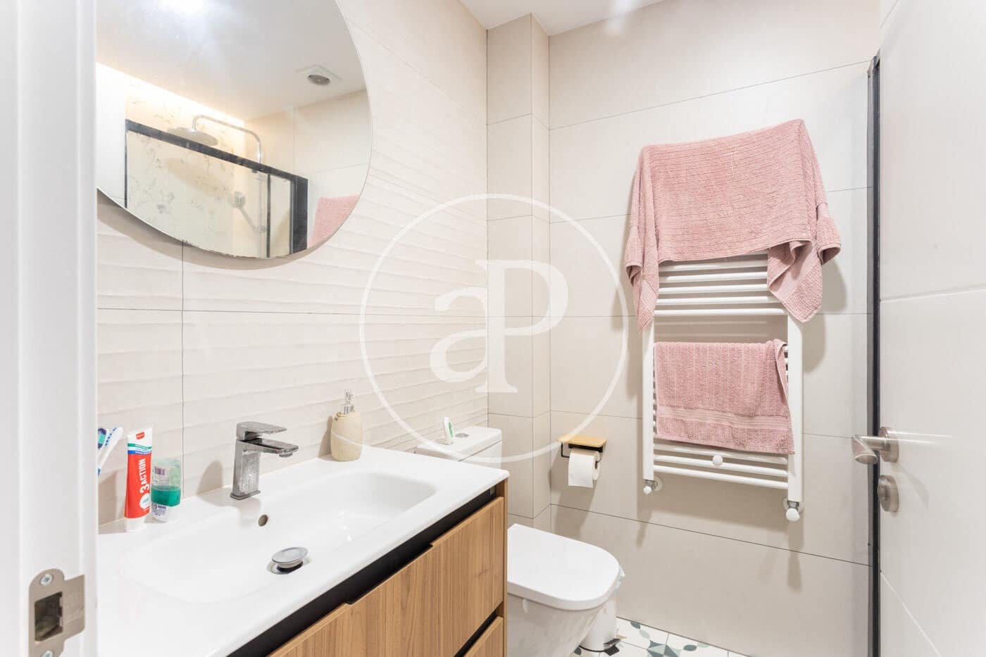 4 sypialnia Willa do wynajęcia w Miasto Barcelona - 2 950 € (Ref: 9236873)