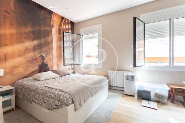 4 camera da letto Villa da affittare in El Baix Guinardó, Barcelona città - 2.950 € (Rif: 9236873)