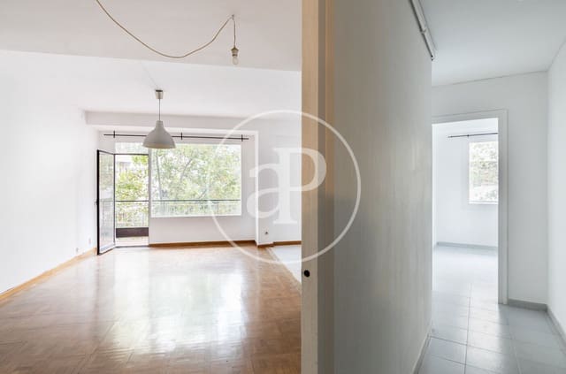 3 soverom Leilighet til salgs i La Dreta de L'Eixample, Barcelona by - € 690 000 (Ref: 9240372)