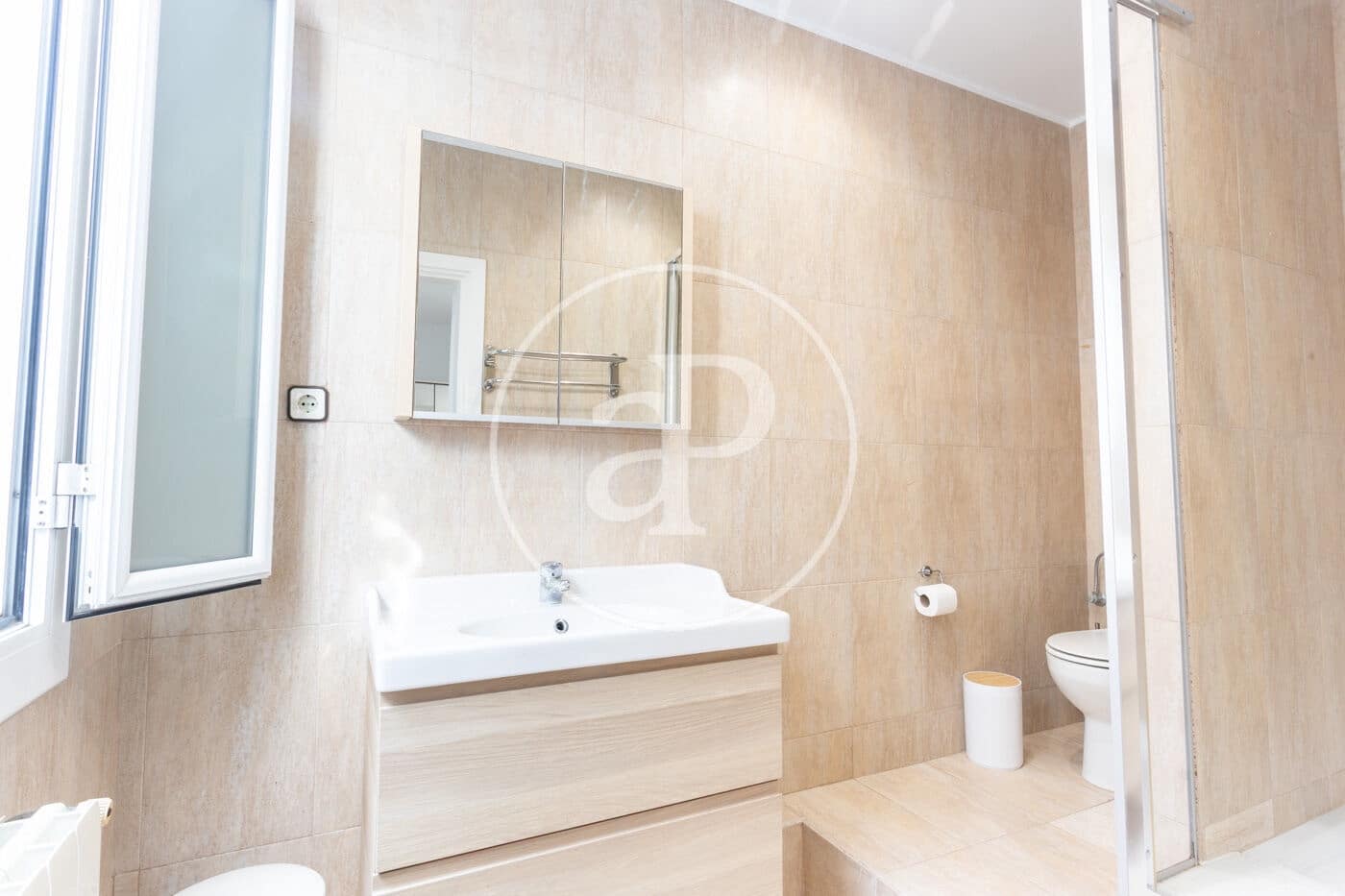 3 bedroom Penthouse for rent in Barcelona city - € 3,500 (Ref: 9243377)