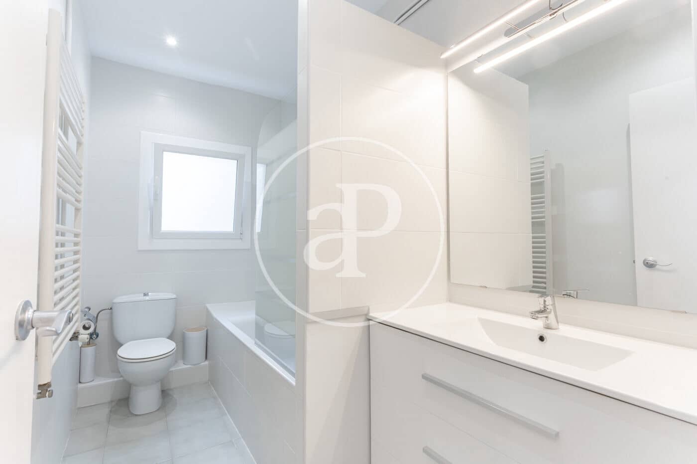 3 bedroom Penthouse for rent in Barcelona city - € 3,500 (Ref: 9243377)