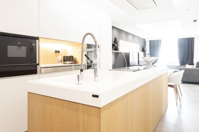 2 slaapkamer Appartement te huur in La Dreta de L'Eixample, Barcelona stad - € 2.800 (Ref: 9247242)