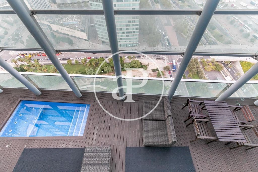 3 soveværelse Penthouse til leje i Barcelona by med swimmingpool - € 5.700 (Ref: 9252411)