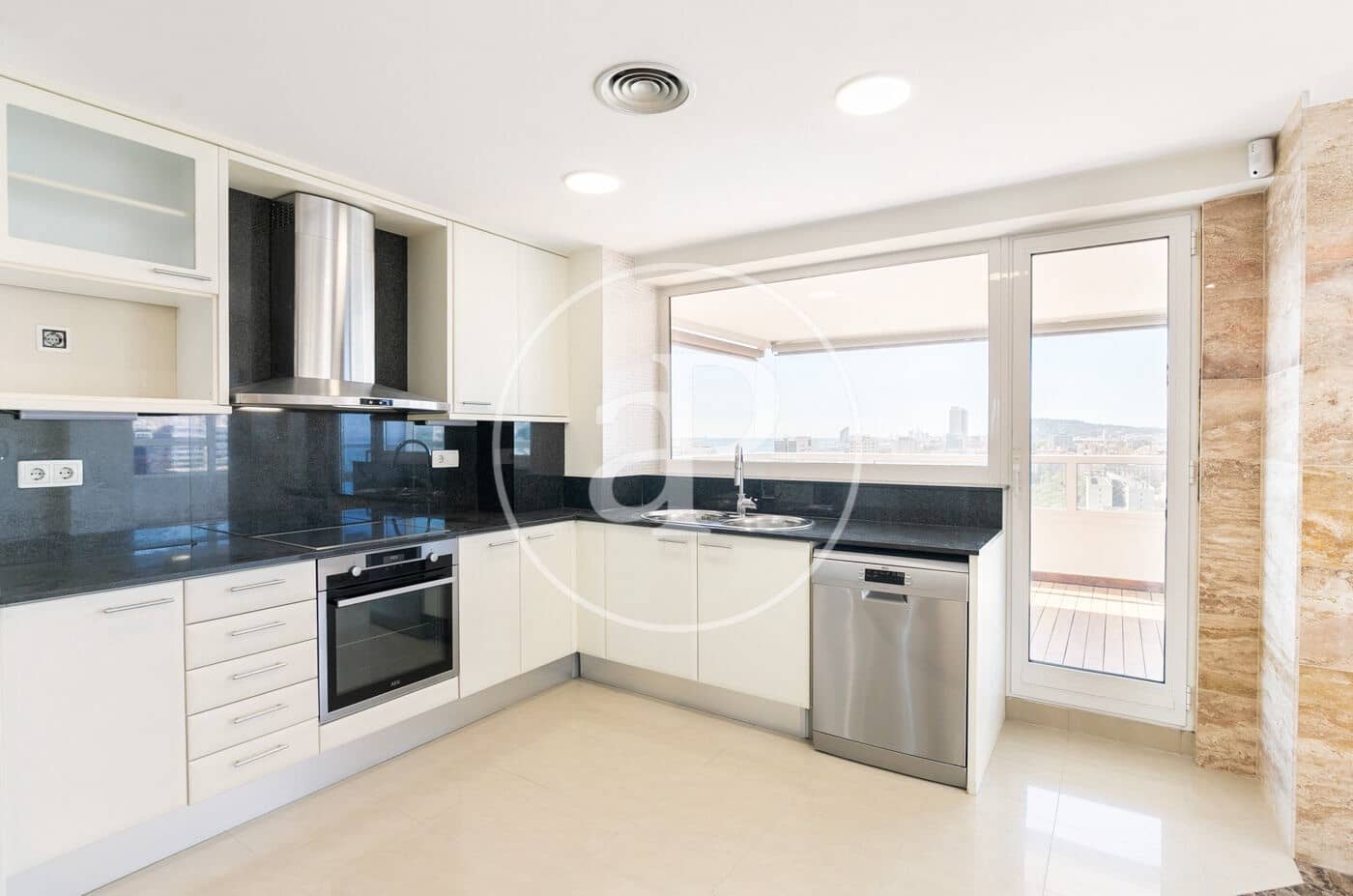 3 soverom Leilighet til salgs i Barcelona by med svømmebasseng - € 1 570 000 (Ref: 9255249)