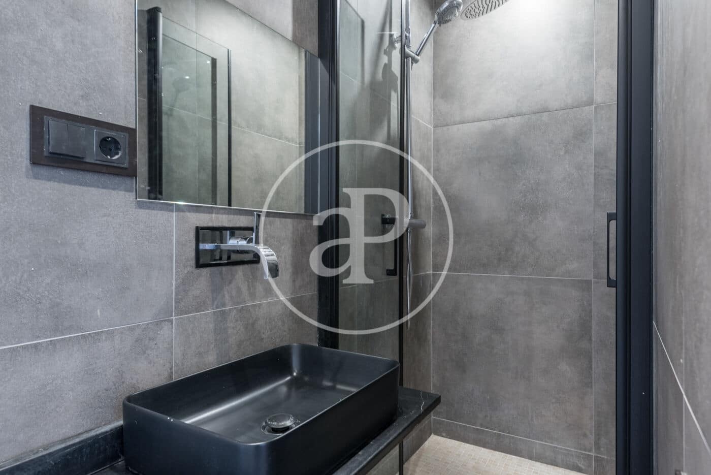 2 sypialnia Apartament do wynajęcia w Miasto Barcelona - 2 100 € (Ref: 9255251)