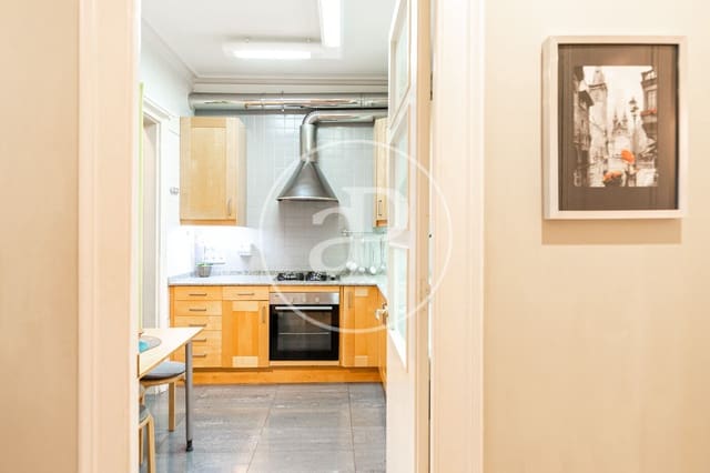 3 bedroom Apartment for sale in El Raval, Barcelona city - € 695,000 (Ref: 9255255)