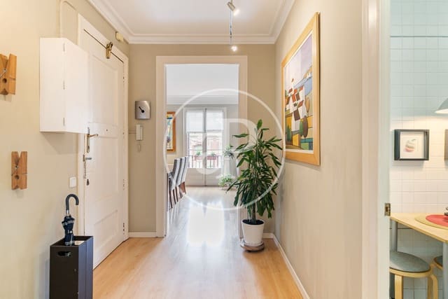 3 bedroom Apartment for sale in El Raval, Barcelona city - € 695,000 (Ref: 9255255)