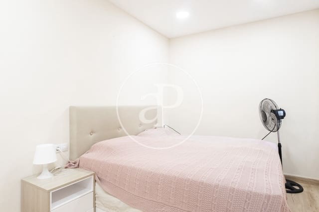 3 quarto Apartamento para arrendar em Sant Martí de Provenals, Barcelona cidade - 1 600 € (Ref: 9261853)