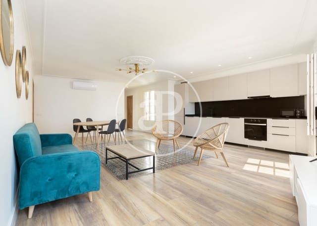 3 bedroom Apartment for rent in El Barri Gòtic, Barcelona city - € 2,500 (Ref: 9261858)