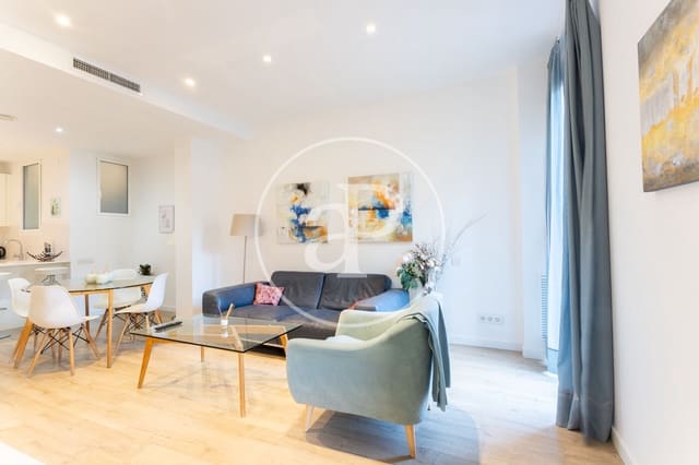 3 bedroom Apartment for rent in La Sagrada Família, Barcelona city - € 2,350 (Ref: 9262558)