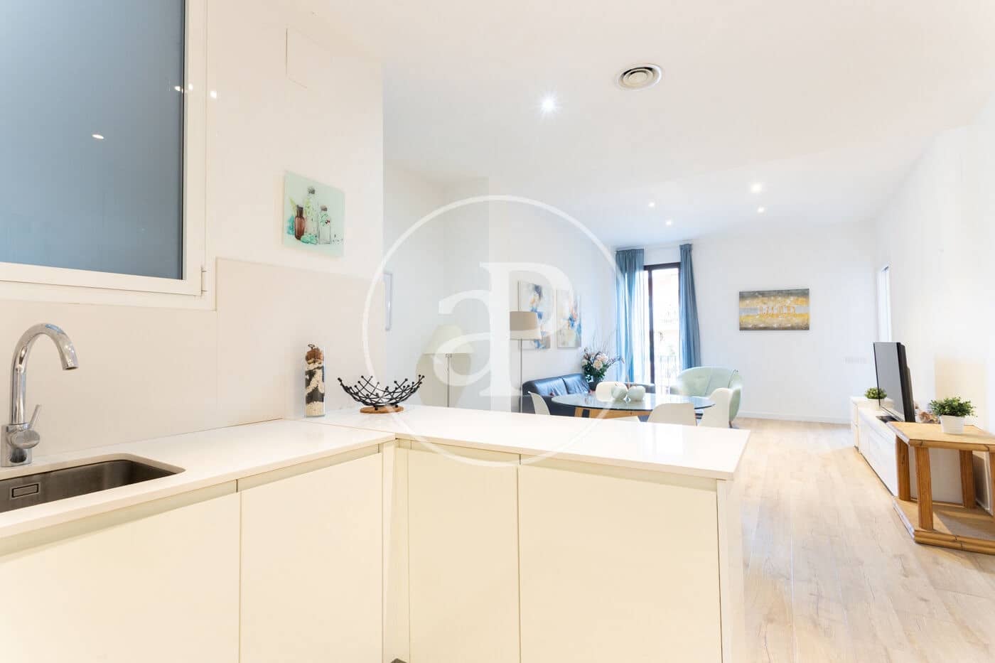 3 bedroom Apartment for rent in Barcelona city - € 2,350 (Ref: 9262558)