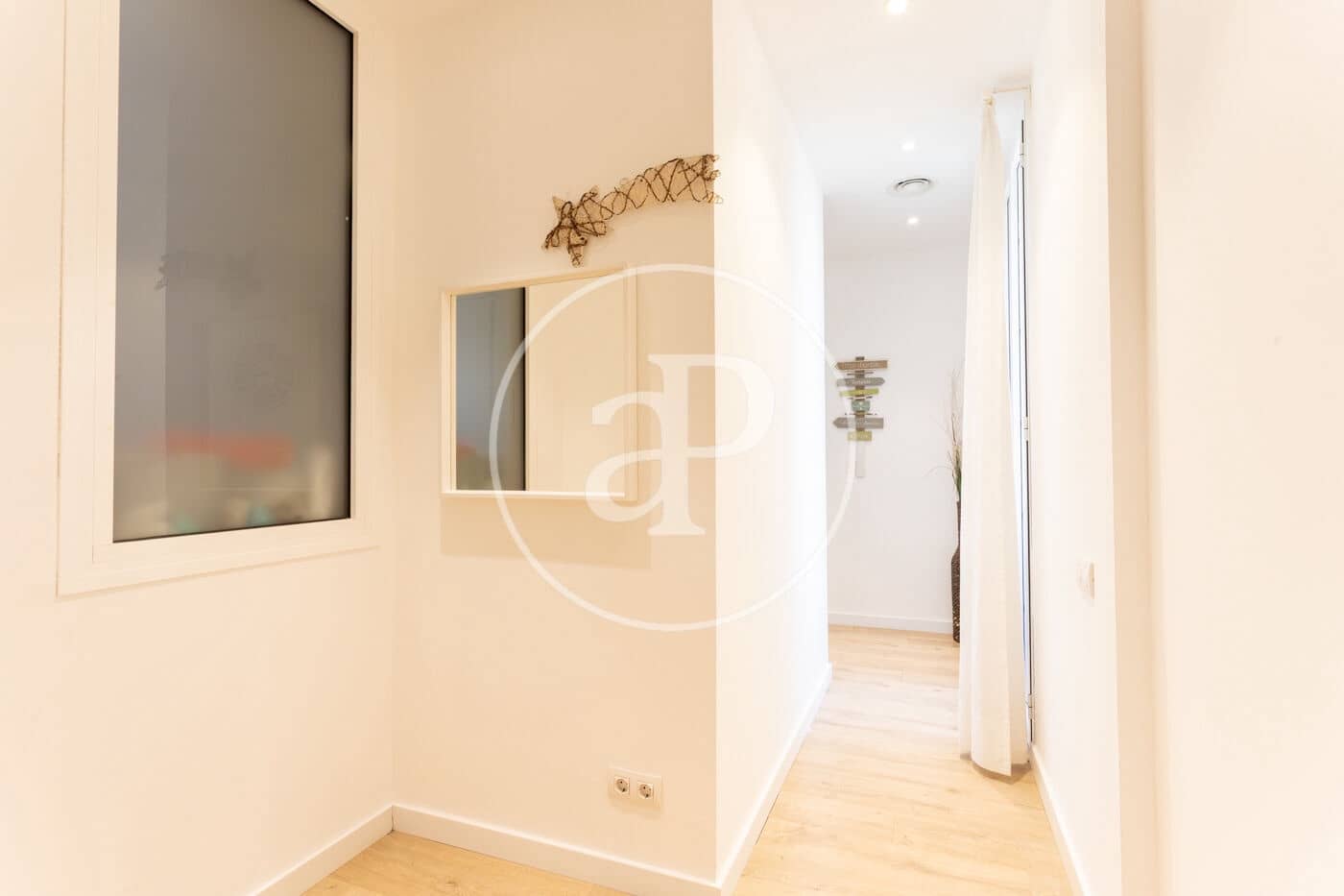 3 bedroom Apartment for rent in Barcelona city - € 2,350 (Ref: 9262558)