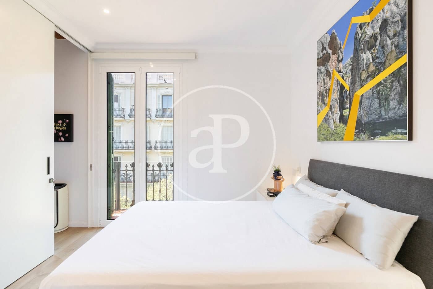 2 bedroom Apartment for sale in Barcelona city - € 725,000 (Ref: 9264479)