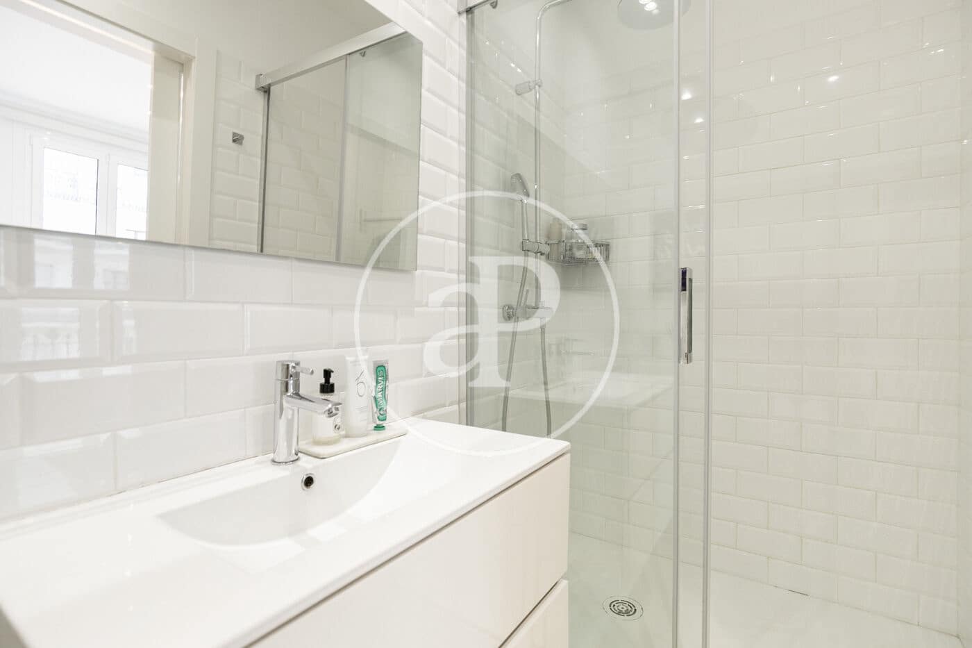 2 bedroom Apartment for sale in Barcelona city - € 725,000 (Ref: 9264479)