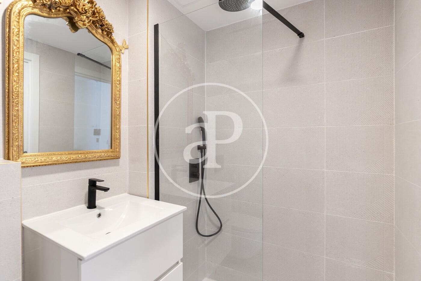 Lejlighed til salg i Montgat med swimmingpool - € 905.000 (Ref: 9264480)