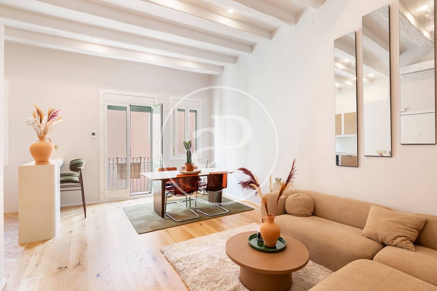 2 soverom Leilighet til leie i Barcelona by - € 2 200 (Ref: 9271461)