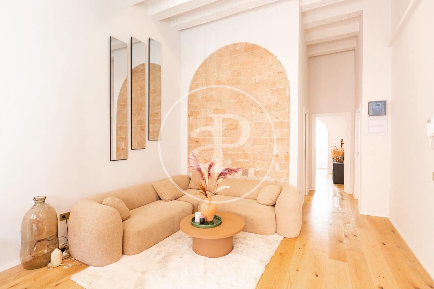 2 soverom Leilighet til leie i Barcelona by - € 2 200 (Ref: 9271461)