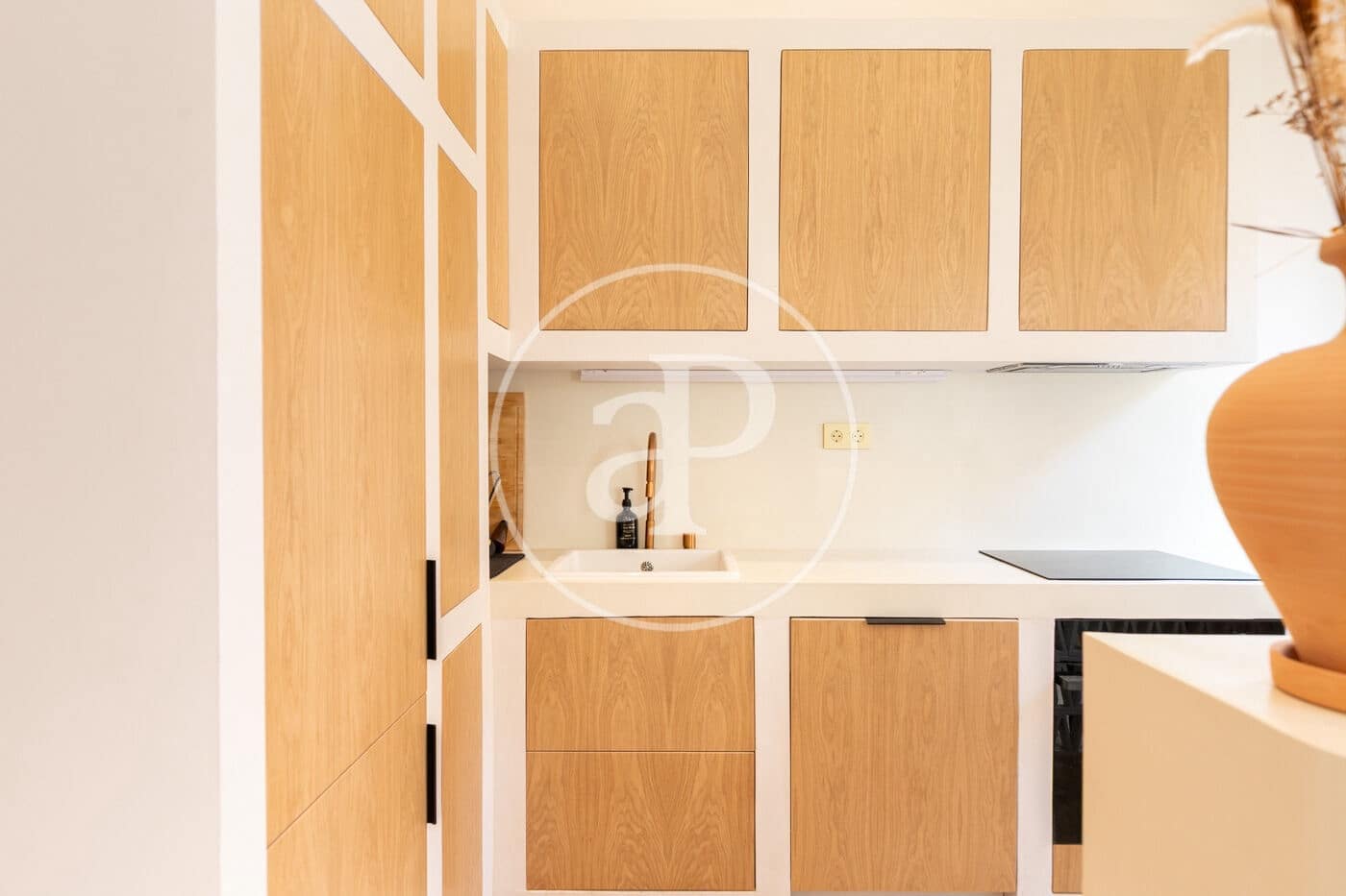 2 soverom Leilighet til leie i Barcelona by - € 2 200 (Ref: 9271461)