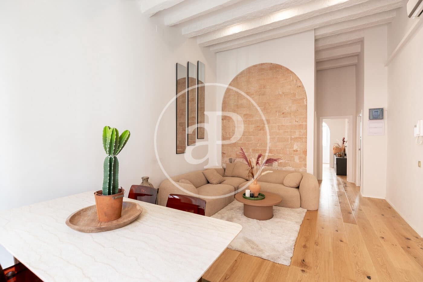 2 soverom Leilighet til leie i Barcelona by - € 2 200 (Ref: 9271461)