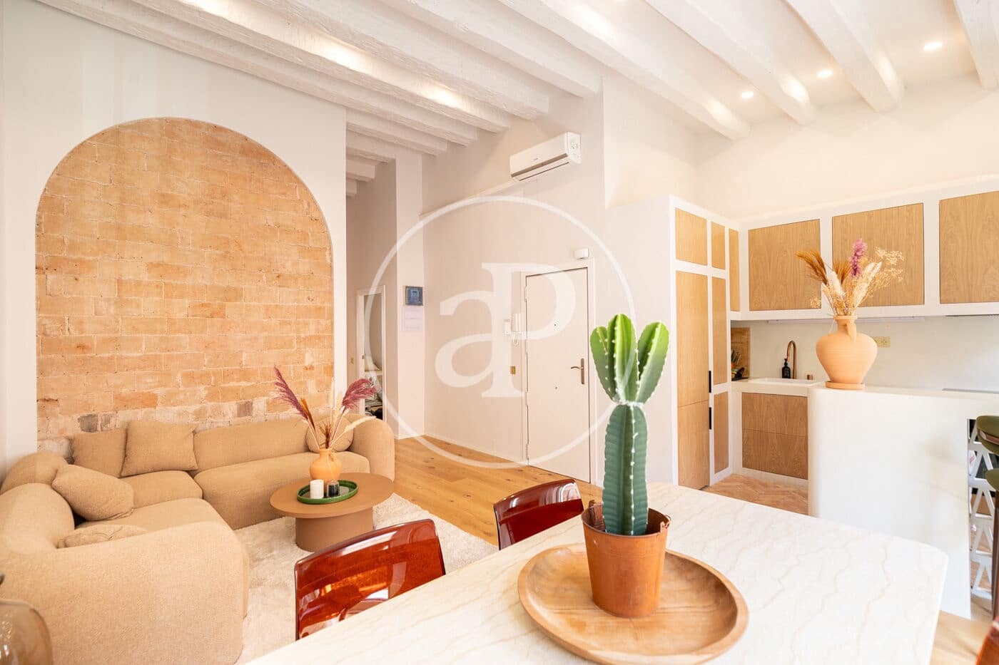 2 soverom Leilighet til leie i Barcelona by - € 2 200 (Ref: 9271461)