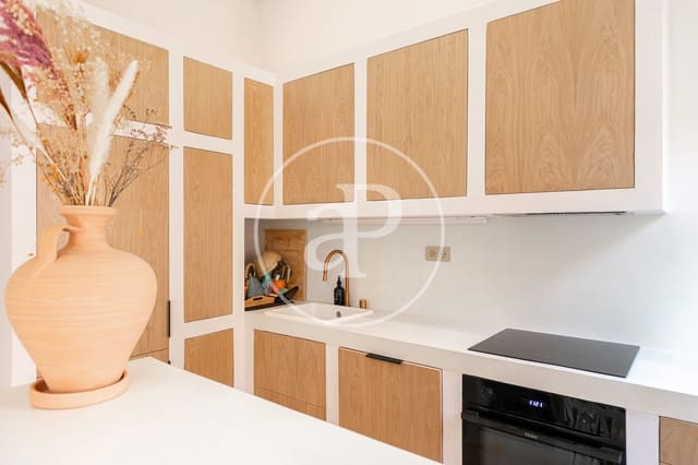 2 soveværelse Lejlighed til leje i La Vila de Gràcia, Barcelona by - € 2.000 (Ref: 9271461)