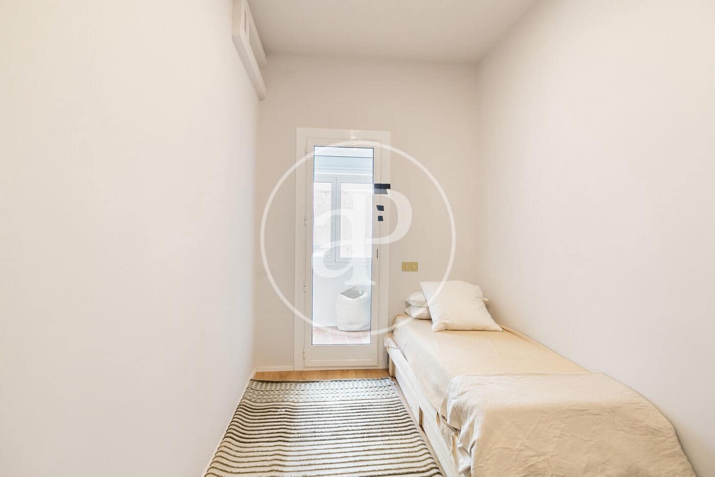 2 soverom Leilighet til leie i Barcelona by - € 2 200 (Ref: 9271461)