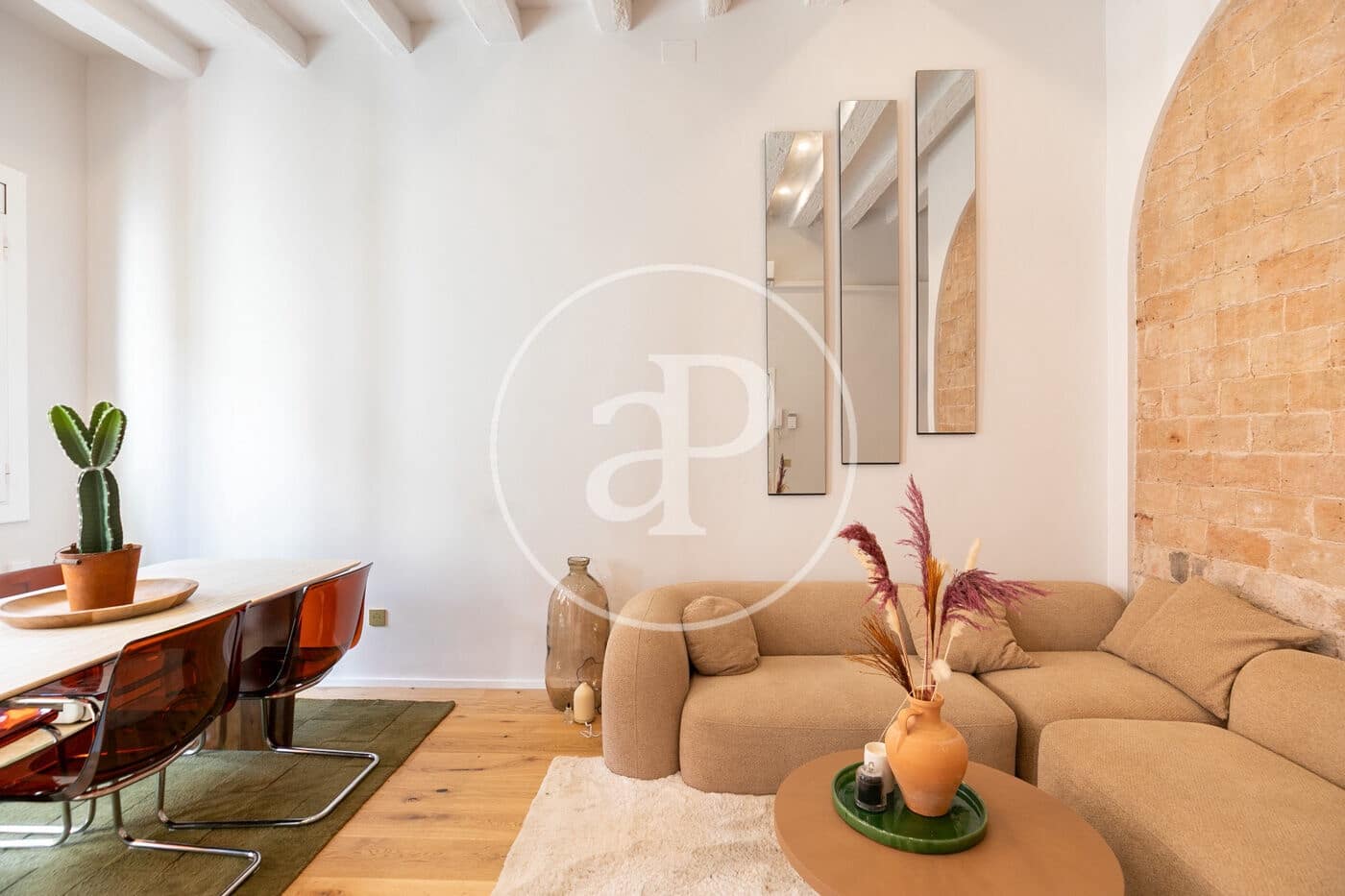 2 soverom Leilighet til leie i Barcelona by - € 2 200 (Ref: 9271461)