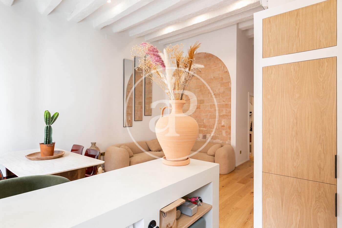 2 soverom Leilighet til leie i Barcelona by - € 2 200 (Ref: 9271461)