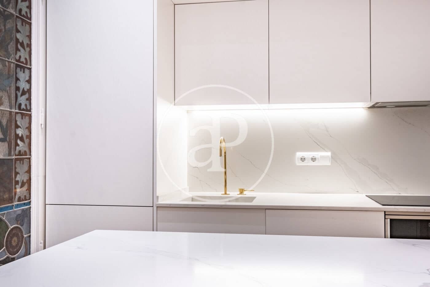 Appartement de 2 chambres à louer à Barcelone ville - 3 146 € (Ref: 9272581)