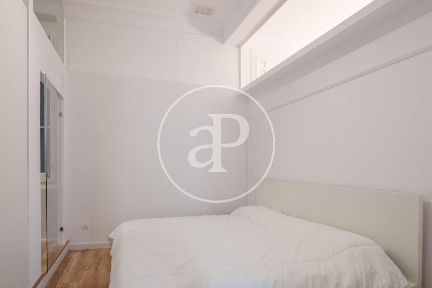 Appartement de 2 chambres à louer à Barcelone ville - 3 146 € (Ref: 9272581)