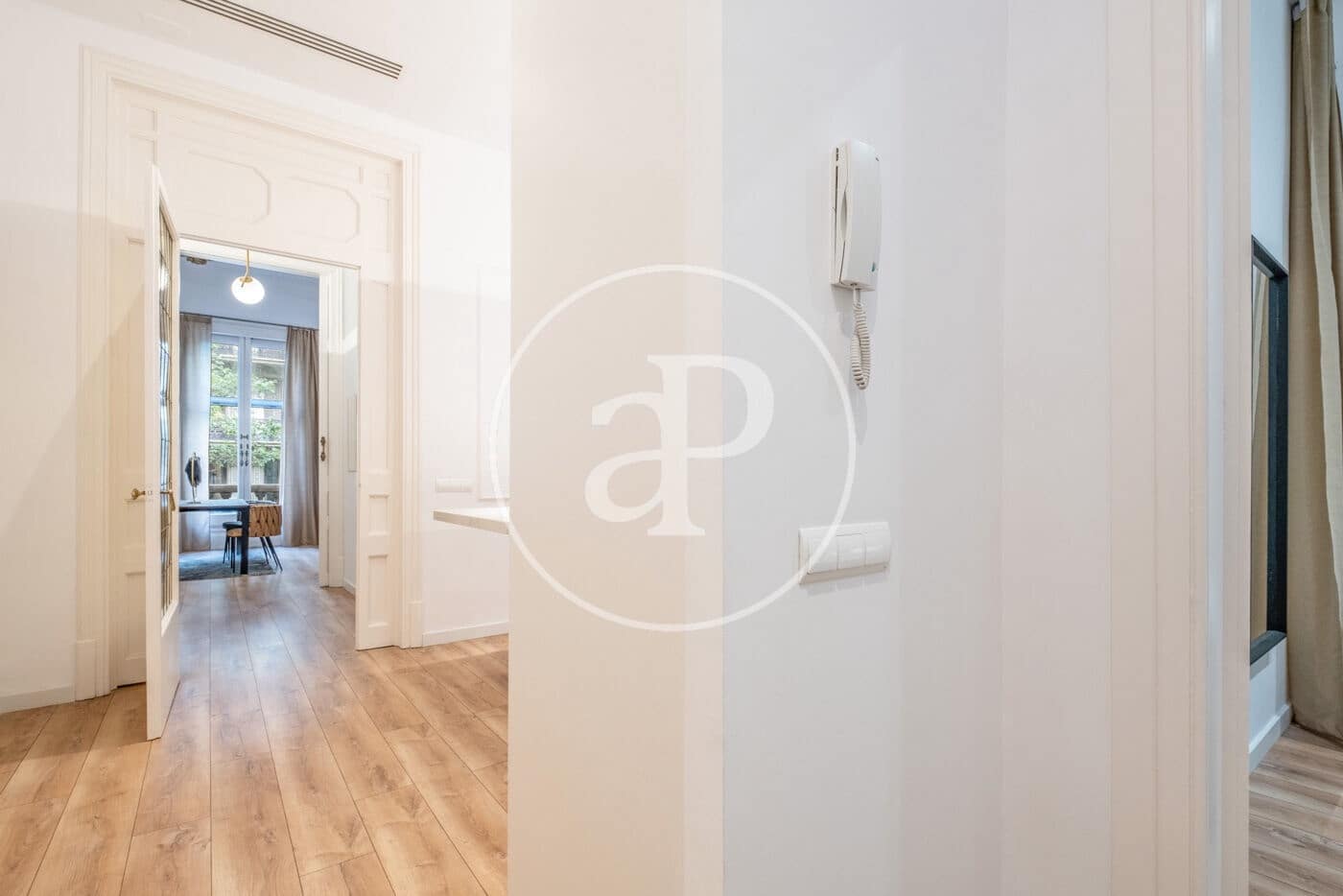 Appartement de 2 chambres à louer à Barcelone ville - 3 146 € (Ref: 9272581)